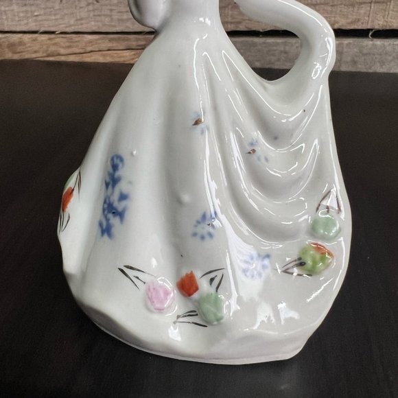 Southern Belle Porcelain Figurine Holding a Fan Raised Flower Detail on Dress - Picture 8 of 12